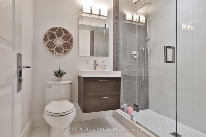 Photo 38 at 6 Meadowcrest Road, Queensway, Toronto