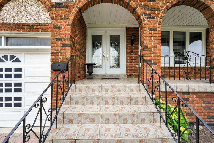 Photo 3 at 112 Linkdale Road, Brampton North, Brampton