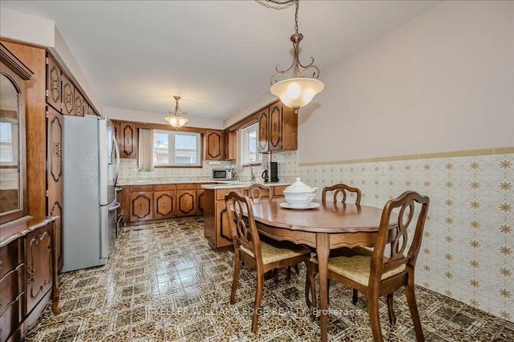 Photo 9 at 112 Linkdale Road, Brampton North, Brampton