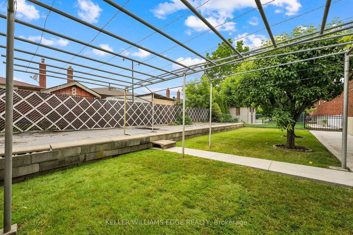 Photo 32 at 112 Linkdale Road, Brampton North, Brampton