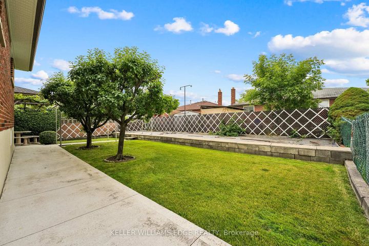 Photo 34 at 112 Linkdale Road, Brampton North, Brampton
