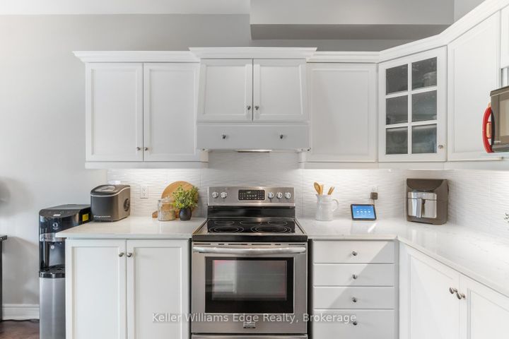 Photo 9 at 4003 Medland Drive, Rose, Burlington
