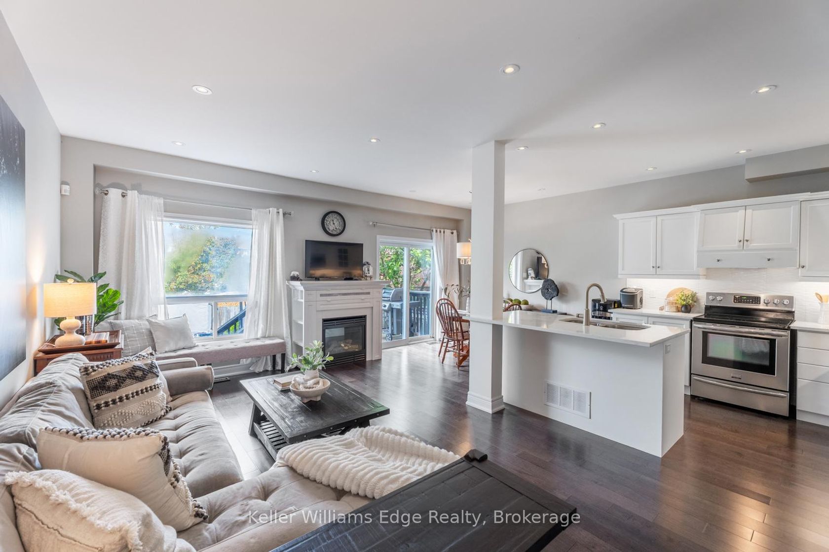 4003 Medland Drive, Rose, Burlington 2