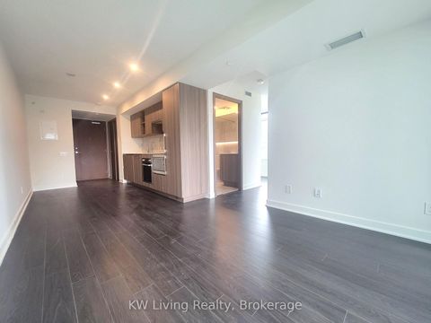 Photo 2 at 1006 - 19 Bathurst Street, Waterfront Communities C1, Toronto
