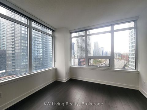 Photo 3 at 1006 - 19 Bathurst Street, Waterfront Communities C1, Toronto
