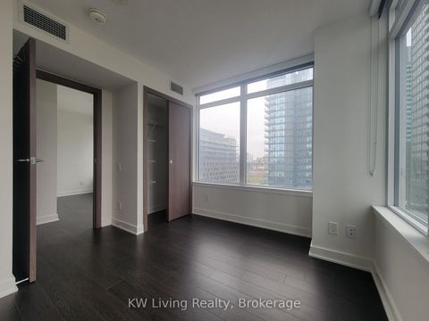 Photo 4 at 1006 - 19 Bathurst Street, Waterfront Communities C1, Toronto