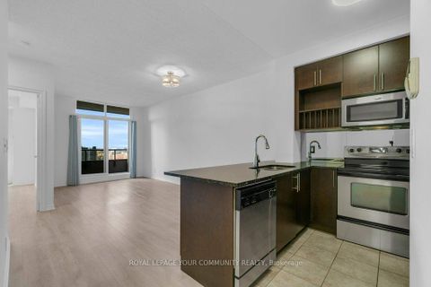 Photo 10 at 707 - 9235 Jane Street, Maple, Vaughan