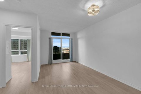 Photo 13 at 707 - 9235 Jane Street, Maple, Vaughan