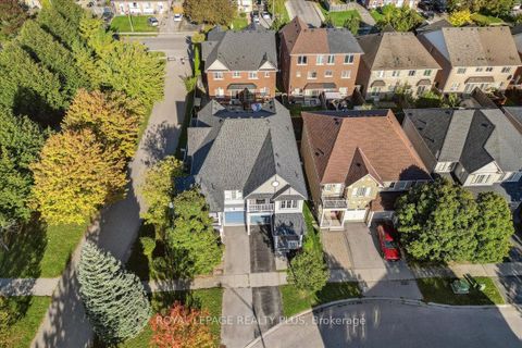 Photo 2 at 28 Aldonschool Court, South East, Ajax