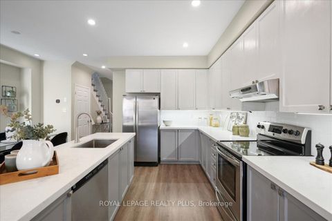 Photo 13 at 28 Aldonschool Court, South East, Ajax