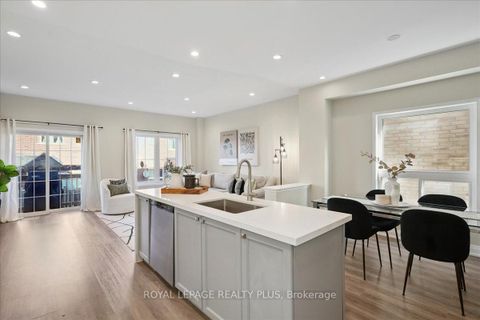 Photo 14 at 28 Aldonschool Court, South East, Ajax