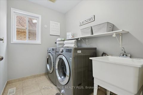 Photo 32 at 28 Aldonschool Court, South East, Ajax
