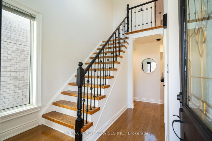 Photo 5 at 3748 Pearlstone Drive, Churchill Meadows, Mississauga