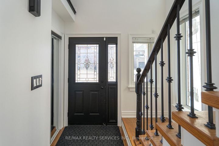 Photo 6 at 3748 Pearlstone Drive, Churchill Meadows, Mississauga