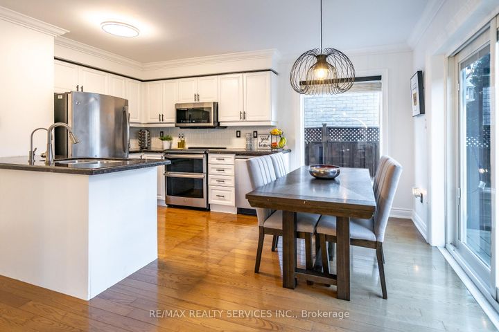 Photo 12 at 3748 Pearlstone Drive, Churchill Meadows, Mississauga