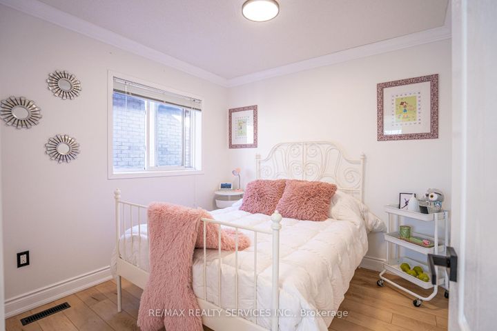 Photo 18 at 3748 Pearlstone Drive, Churchill Meadows, Mississauga