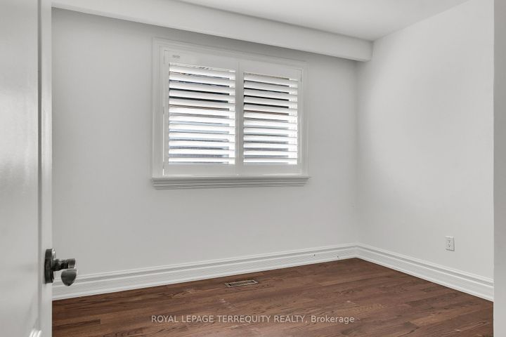 Photo 15 at 19 Wall Avenue, Pelmo Park W4, Toronto