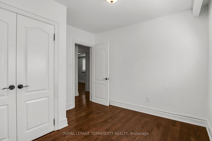 Photo 16 at 19 Wall Avenue, Pelmo Park W4, Toronto