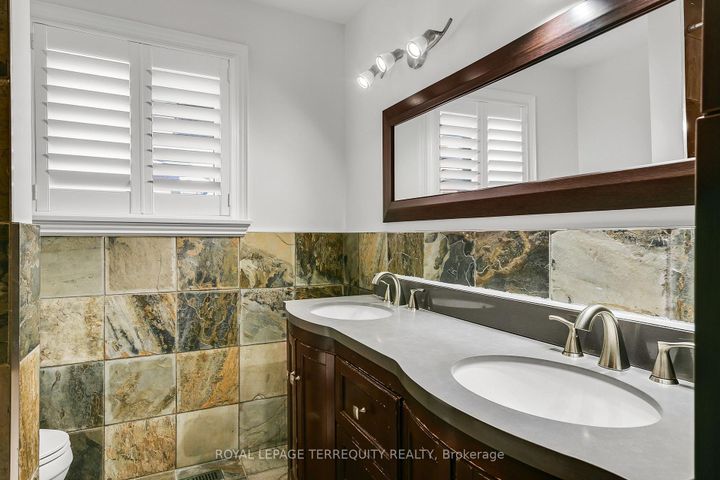Photo 18 at 19 Wall Avenue, Pelmo Park W4, Toronto