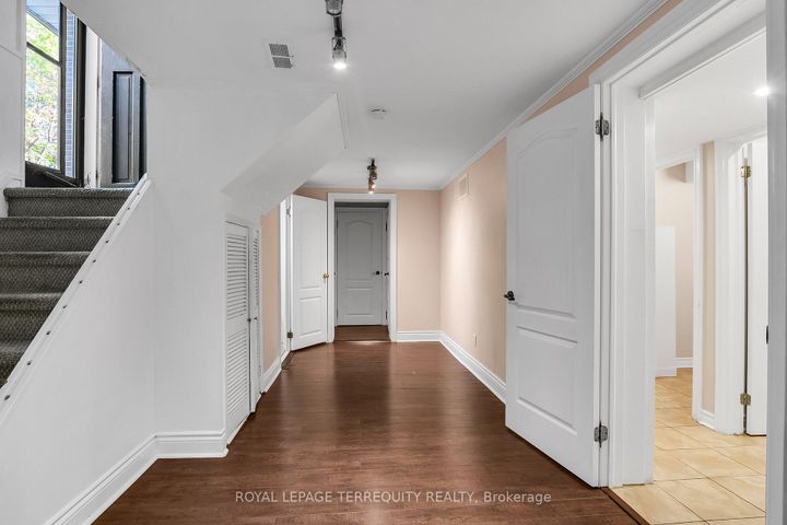 Photo 19 at 19 Wall Avenue, Pelmo Park W4, Toronto