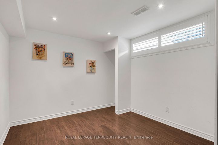 Photo 24 at 19 Wall Avenue, Pelmo Park W4, Toronto