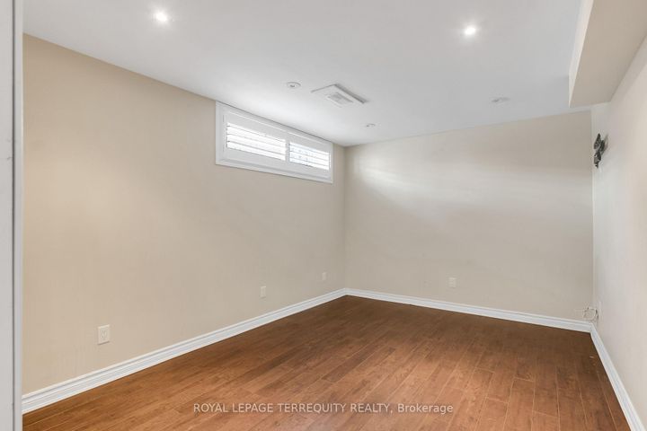 Photo 25 at 19 Wall Avenue, Pelmo Park W4, Toronto