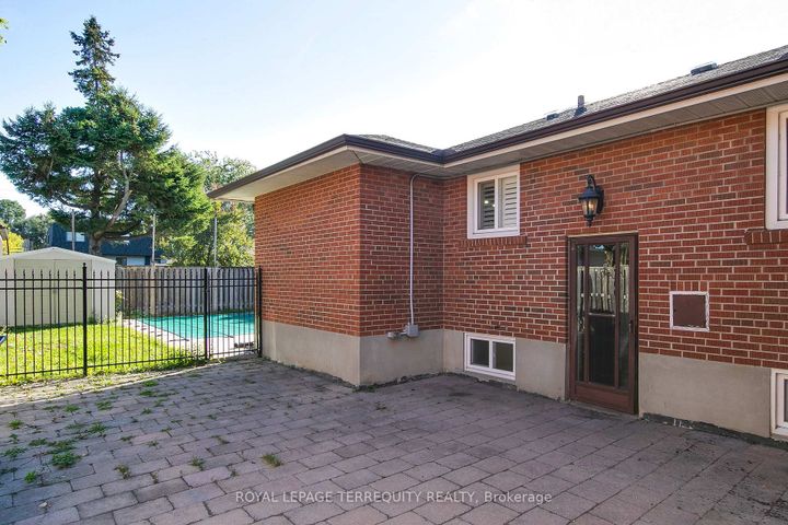 Photo 28 at 19 Wall Avenue, Pelmo Park W4, Toronto