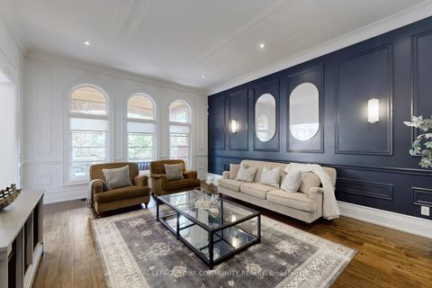 Photo 10 at 166 Grandvista Crescent, Vellore Village, Vaughan