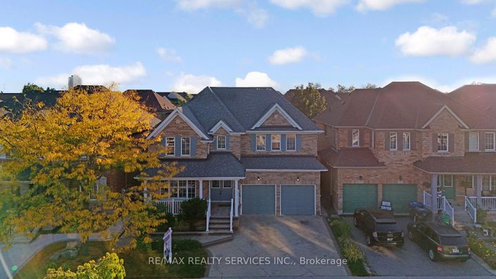 Photo 1 at 14 Foxmere Road, Fletcher's Meadow, Brampton