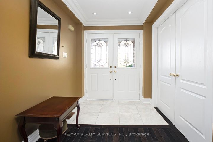 Photo 2 at 14 Foxmere Road, Fletcher's Meadow, Brampton