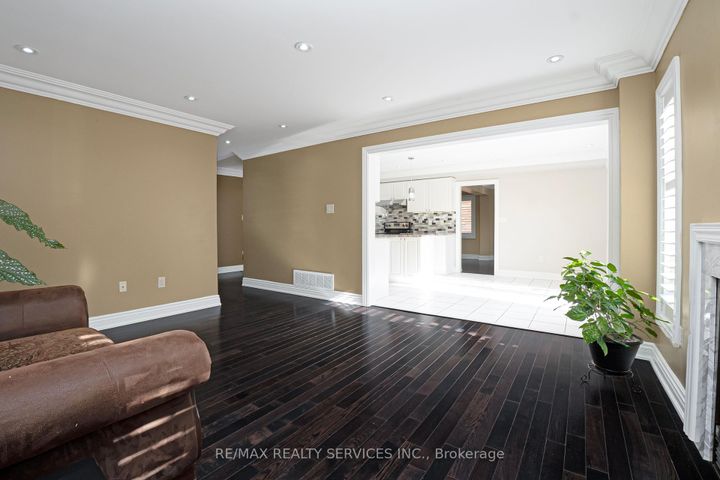 Photo 12 at 14 Foxmere Road, Fletcher's Meadow, Brampton