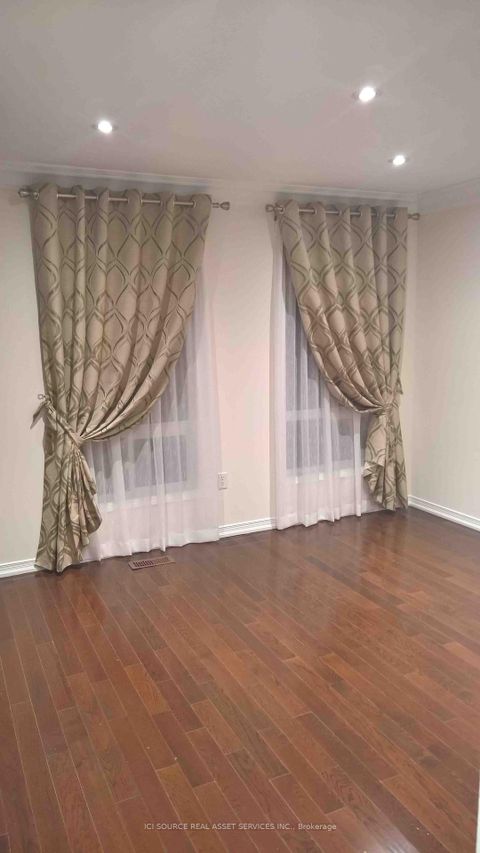 Photo 2 at 11 Levellands Crescent, Langstaff, Richmond Hill