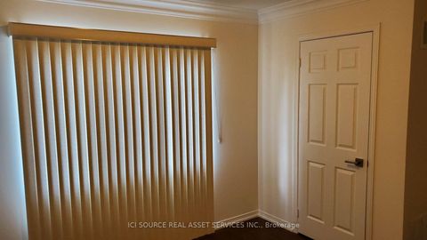 Photo 4 at 11 Levellands Crescent, Langstaff, Richmond Hill