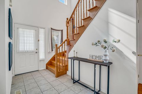 Photo 2 at 766 Greystone Court, Pinecrest, Oshawa