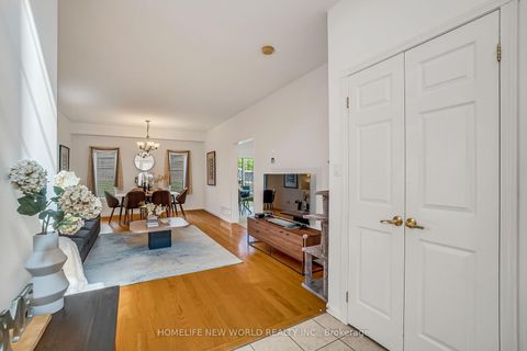 Photo 3 at 766 Greystone Court, Pinecrest, Oshawa