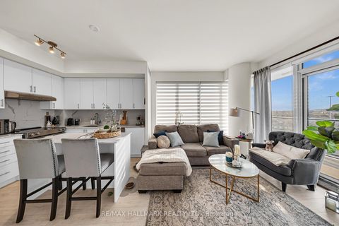 Photo 13 at 427 - 9000 Jane Street, Vellore Village, Vaughan