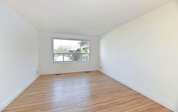 Photo 1 at 710 Kingfisher Drive, Bay Ridges, Pickering
