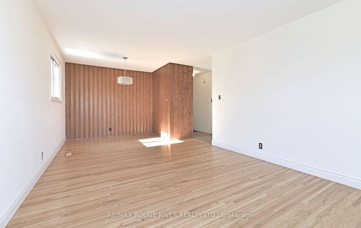 Photo 2 at 710 Kingfisher Drive, Bay Ridges, Pickering
