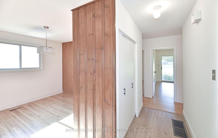 Photo 3 at 710 Kingfisher Drive, Bay Ridges, Pickering