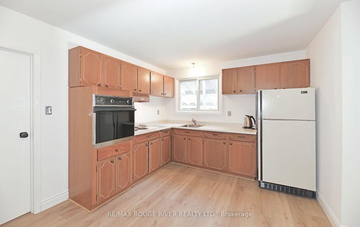 Photo 4 at 710 Kingfisher Drive, Bay Ridges, Pickering