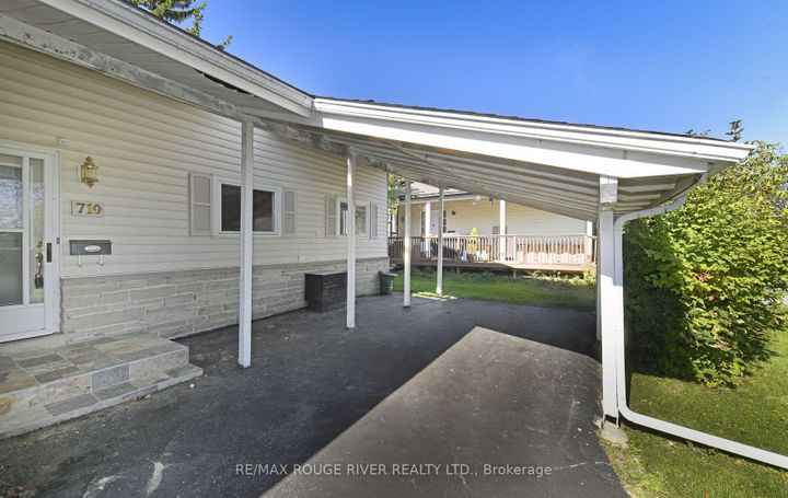 Photo 24 at 710 Kingfisher Drive, Bay Ridges, Pickering