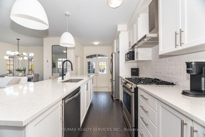 Photo 10 at 62 Block Road, Northwest Brampton, Brampton