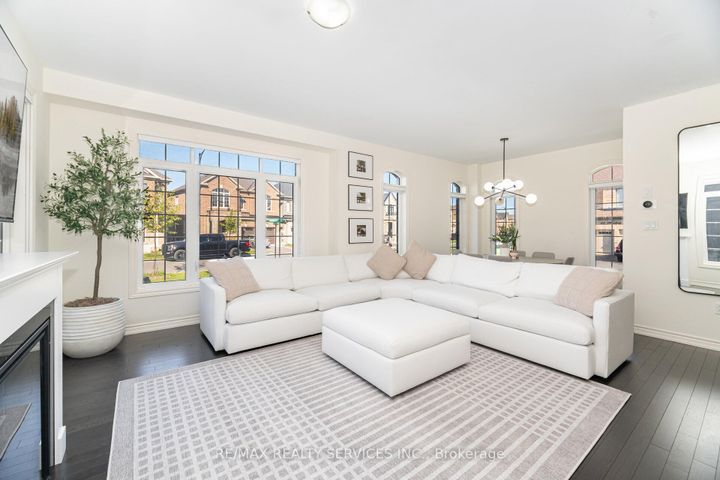 Photo 15 at 62 Block Road, Northwest Brampton, Brampton