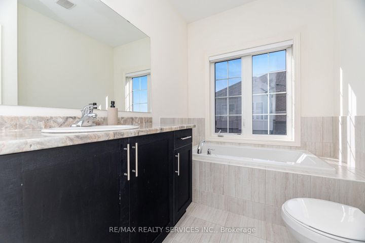 Photo 29 at 62 Block Road, Northwest Brampton, Brampton