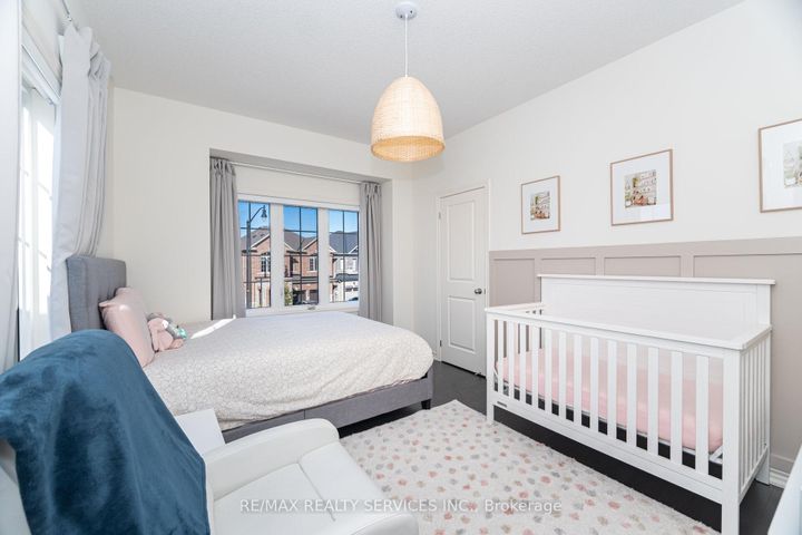 Photo 31 at 62 Block Road, Northwest Brampton, Brampton