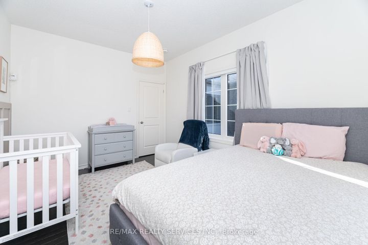 Photo 32 at 62 Block Road, Northwest Brampton, Brampton