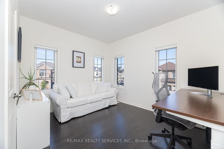 Photo 33 at 62 Block Road, Northwest Brampton, Brampton
