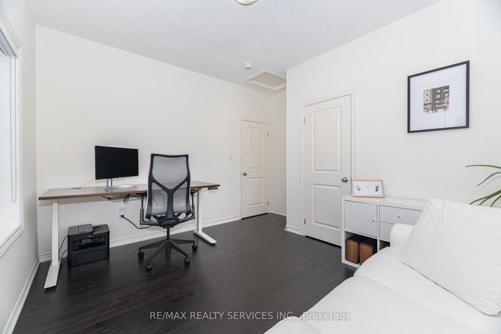 Photo 34 at 62 Block Road, Northwest Brampton, Brampton