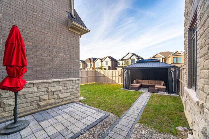 Photo 41 at 62 Block Road, Northwest Brampton, Brampton