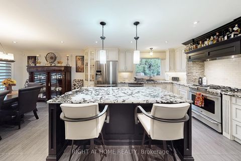 Photo 8 at 11 Tefley Road, Newtonbrook West, Toronto